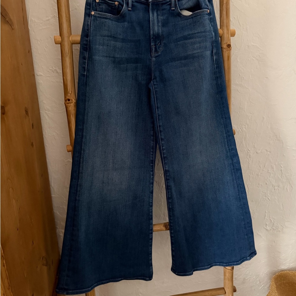 MOTHER Dark Blue The Twisted Ankle Jean
